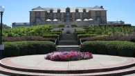 10 best Napa Valley wineries Napa Valley boasts some of the best wineries in the world. The weather is perfect for growing a variety of grapes, and two of the wineries mentioned on this list were winners in the famous (or infamous if you were French Winemakers at the time) Judgement of Paris tasting of 1976. These Napa Valley wineries are some of my favorite, in no particular order.
