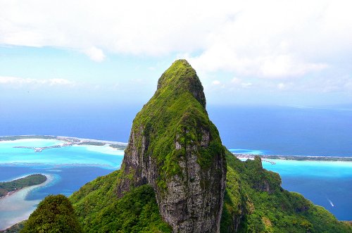 Bora Bora Mount Otemanu